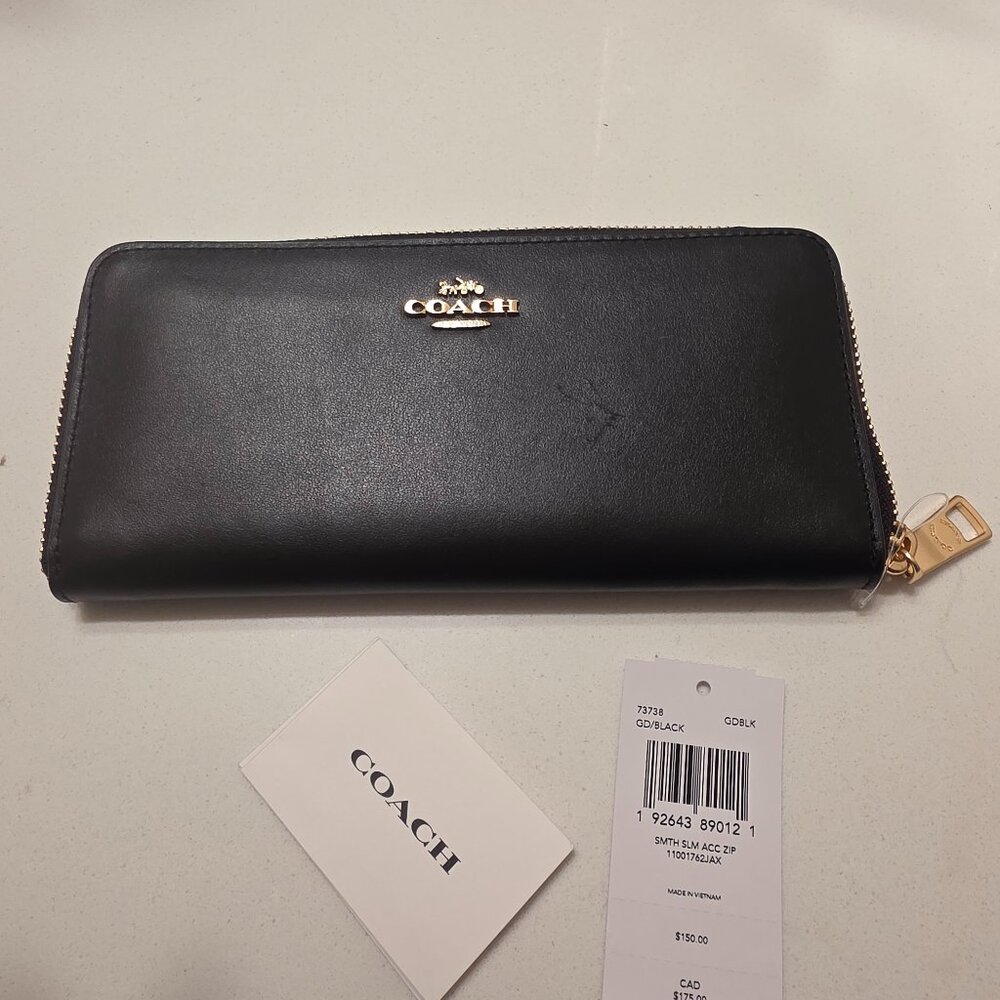 Coach Smooth Leather Slim Accordion Zip Wallet NWT